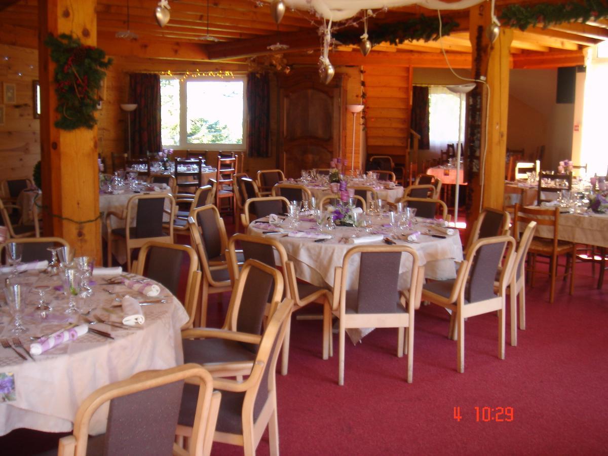 Hotel Cartusia Sarcenas Екстериор снимка