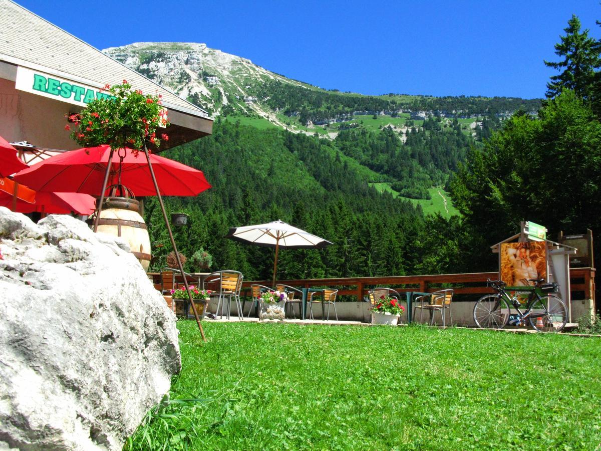 Hotel Cartusia Sarcenas Екстериор снимка
