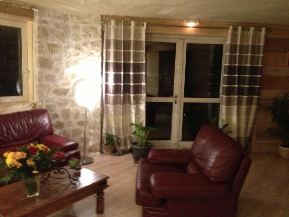 Hotel Cartusia Sarcenas Екстериор снимка