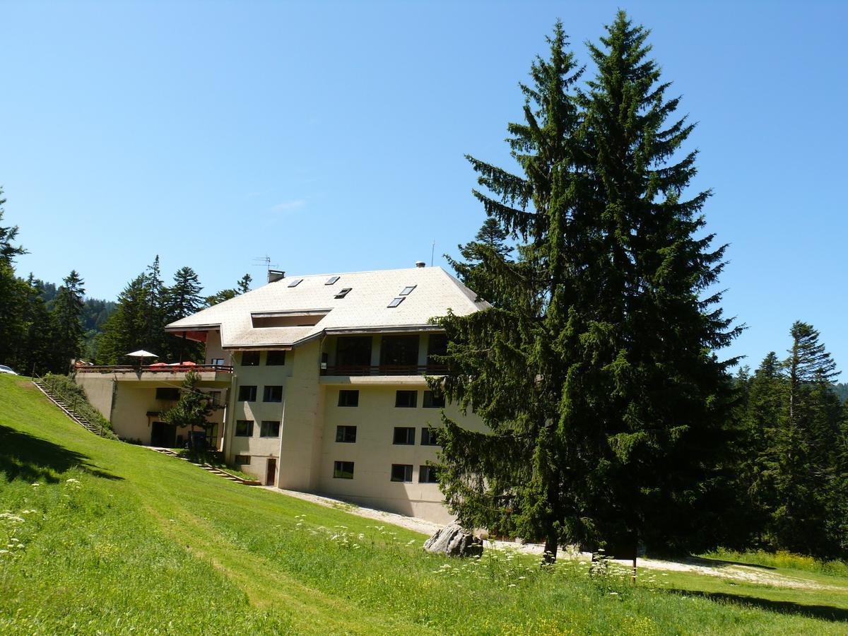 Hotel Cartusia Sarcenas Екстериор снимка