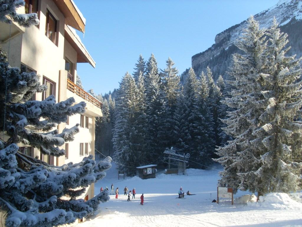 Hotel Cartusia Sarcenas Екстериор снимка