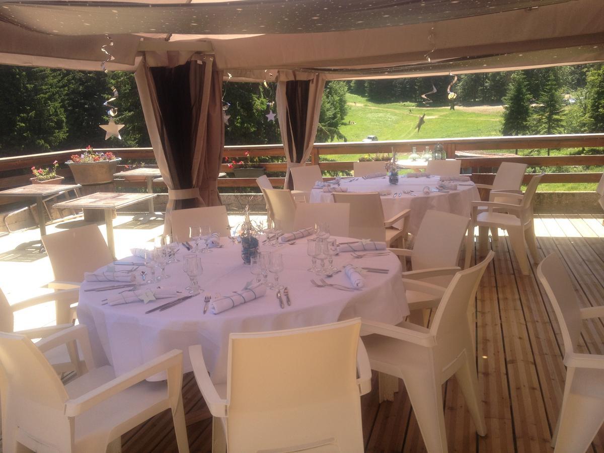 Hotel Cartusia Sarcenas Екстериор снимка