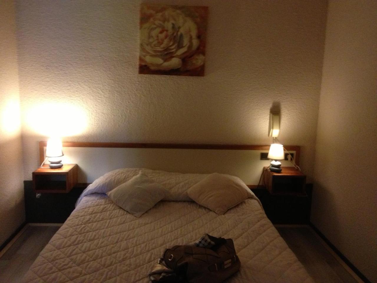 Hotel Cartusia Sarcenas Екстериор снимка